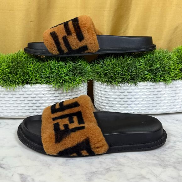 Fendi Zucca FF Logo Sherling Slides - Picture 2 of 6